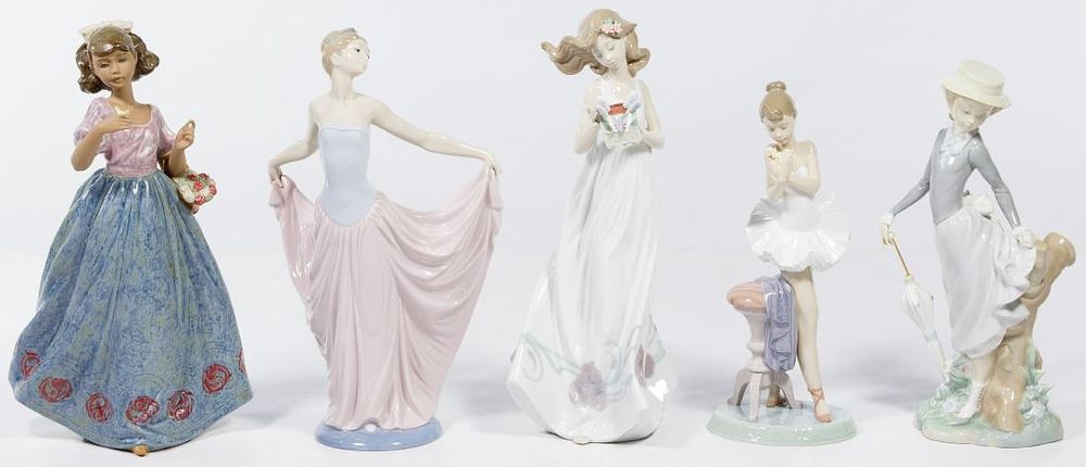 Lot 319: Lladro Lady Figurine Assortment