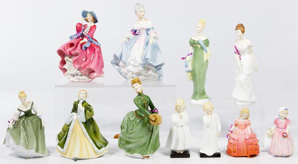Lot 322: Royal Doulton Figurine Assortment