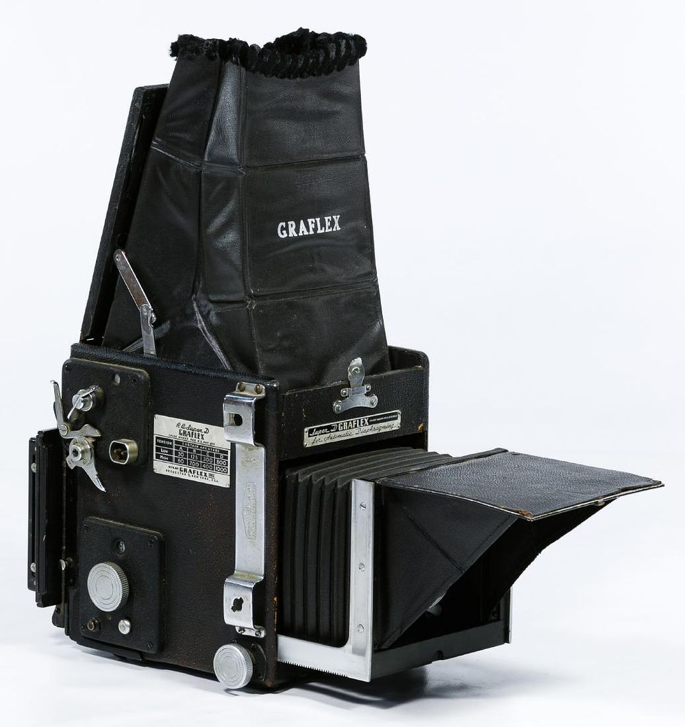 Lot 339: Graflex RB 'Super D' Medium Format Camera