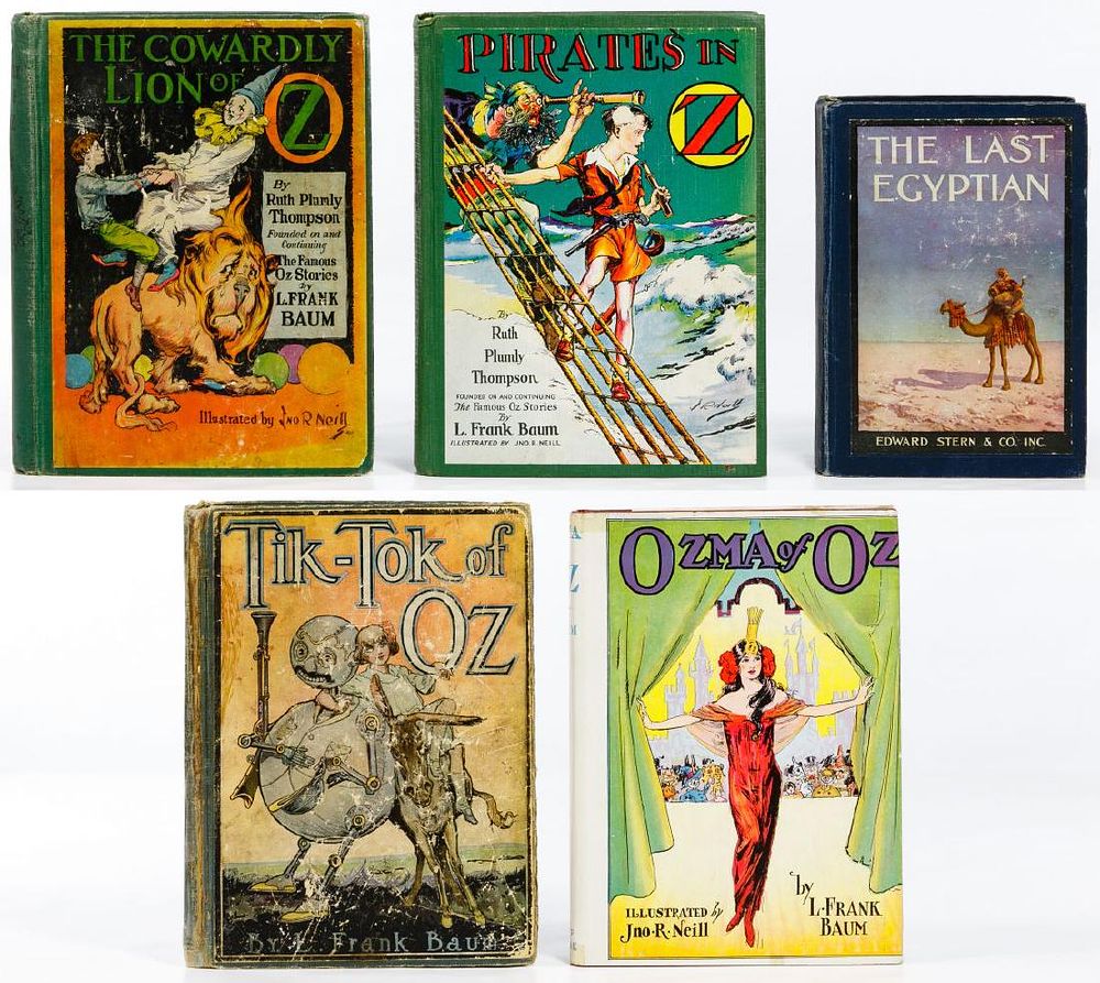 Lot 387: Wizard of Oz Book Assortment