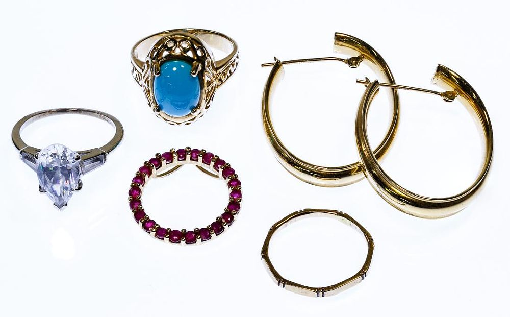 Lot 196: 14k Gold Jewelry Assortment