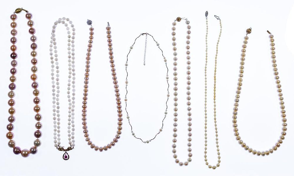Lot 221: 14k Gold, Sterling Silver and Pearl Necklace Assortment