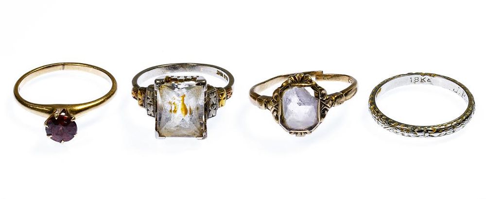 Lot 222: 18k Gold and 10k Gold Ring Assortment