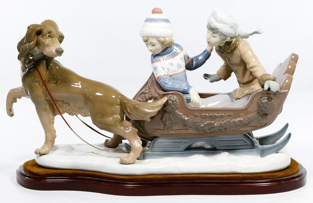 Lot 331: Lladro #5037 'Sleigh Ride' Figurine