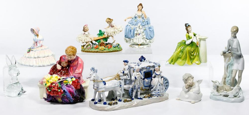 Lot 335: Royal Doulton, Dresden, Lladro and Nao Figurine