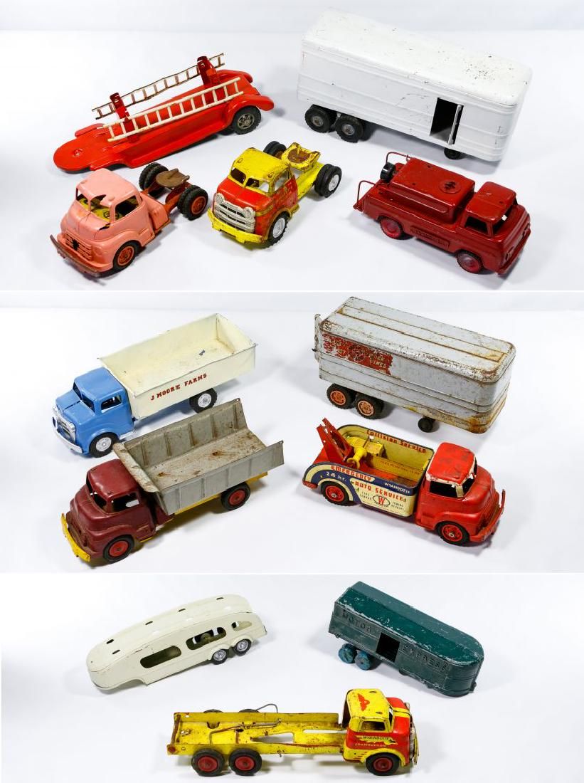 Lot 355: Wyandotte Toy Trucks Assortment