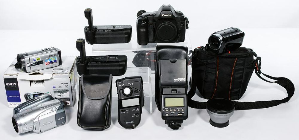 Lot 376: Camera and Camera Accessory Assortment
