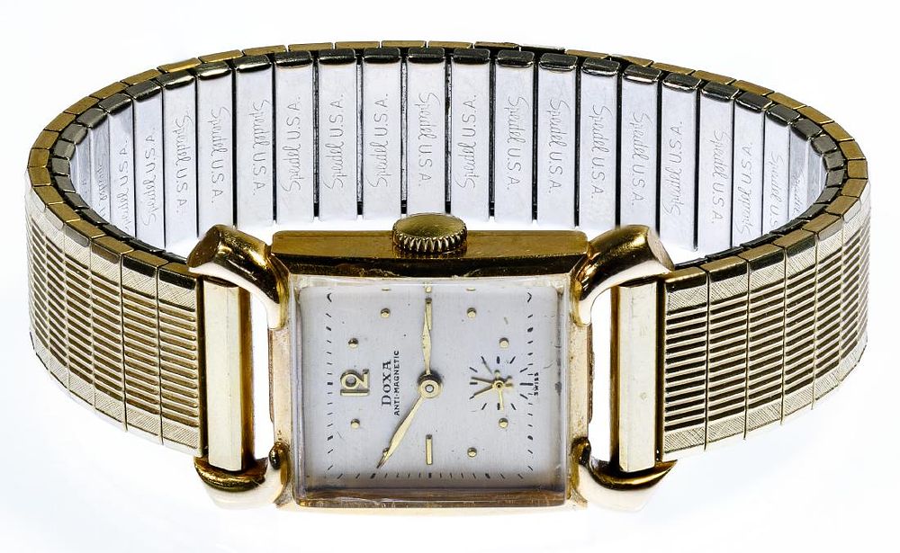 Lot 393: Doxa 14k Gold Case Wrist Watch