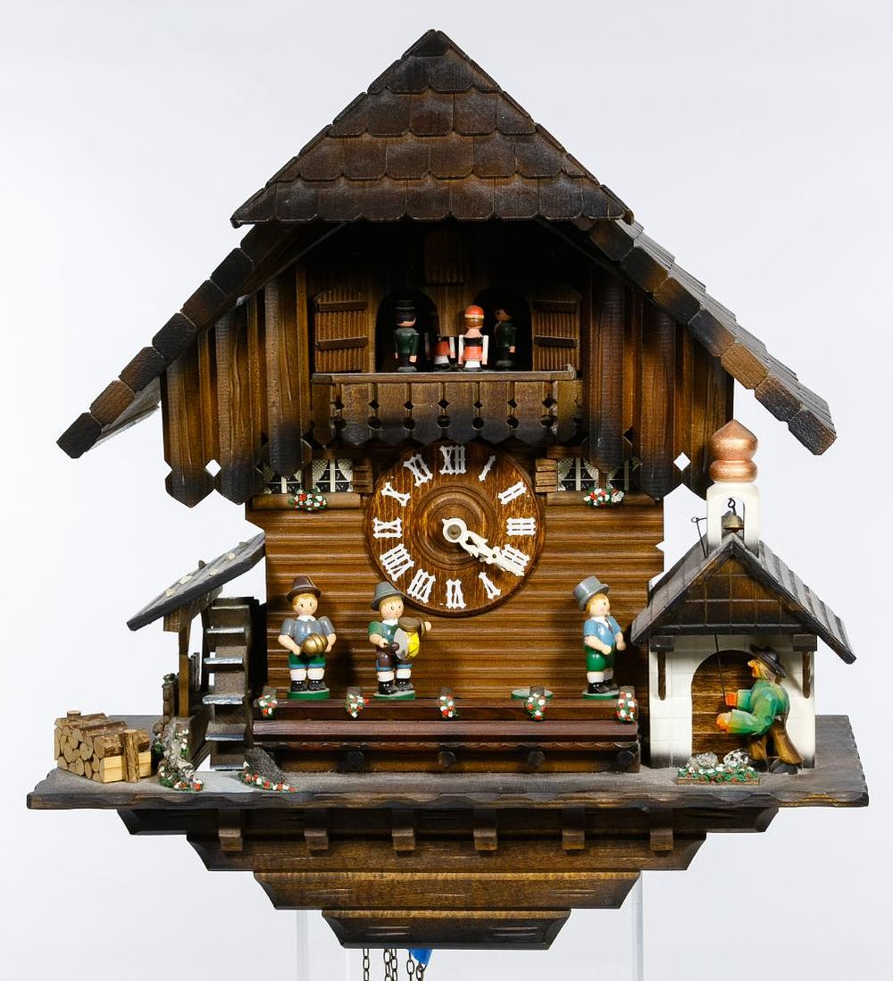 Lot 183: Cuendet Cuckoo Clock