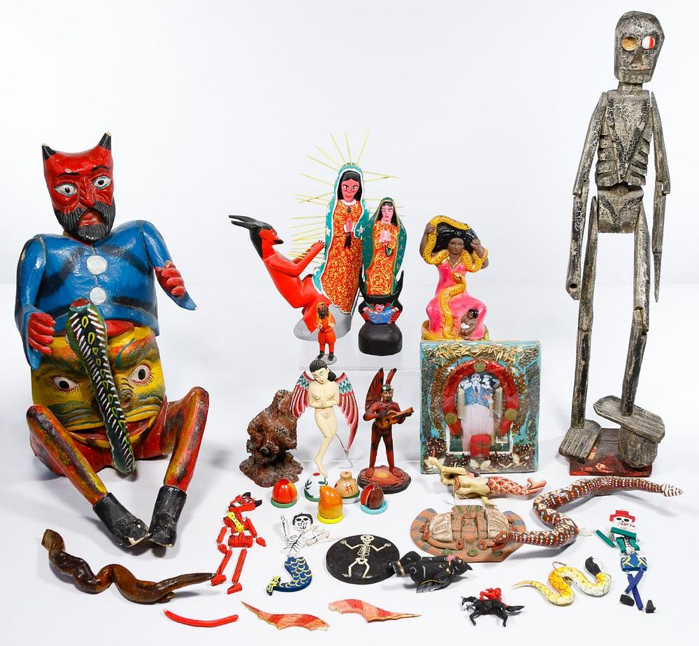 Lot 217: Carved Wood Figurine Assortment