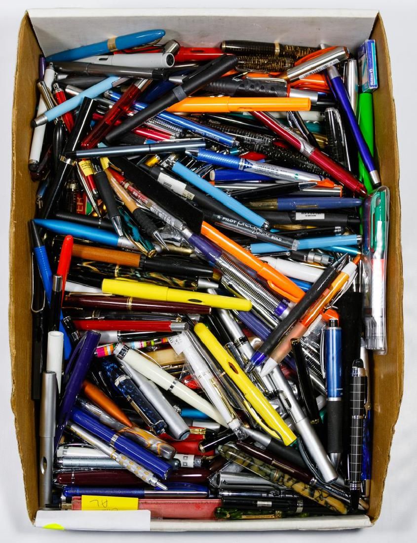 Lot 381: Pen Assortment