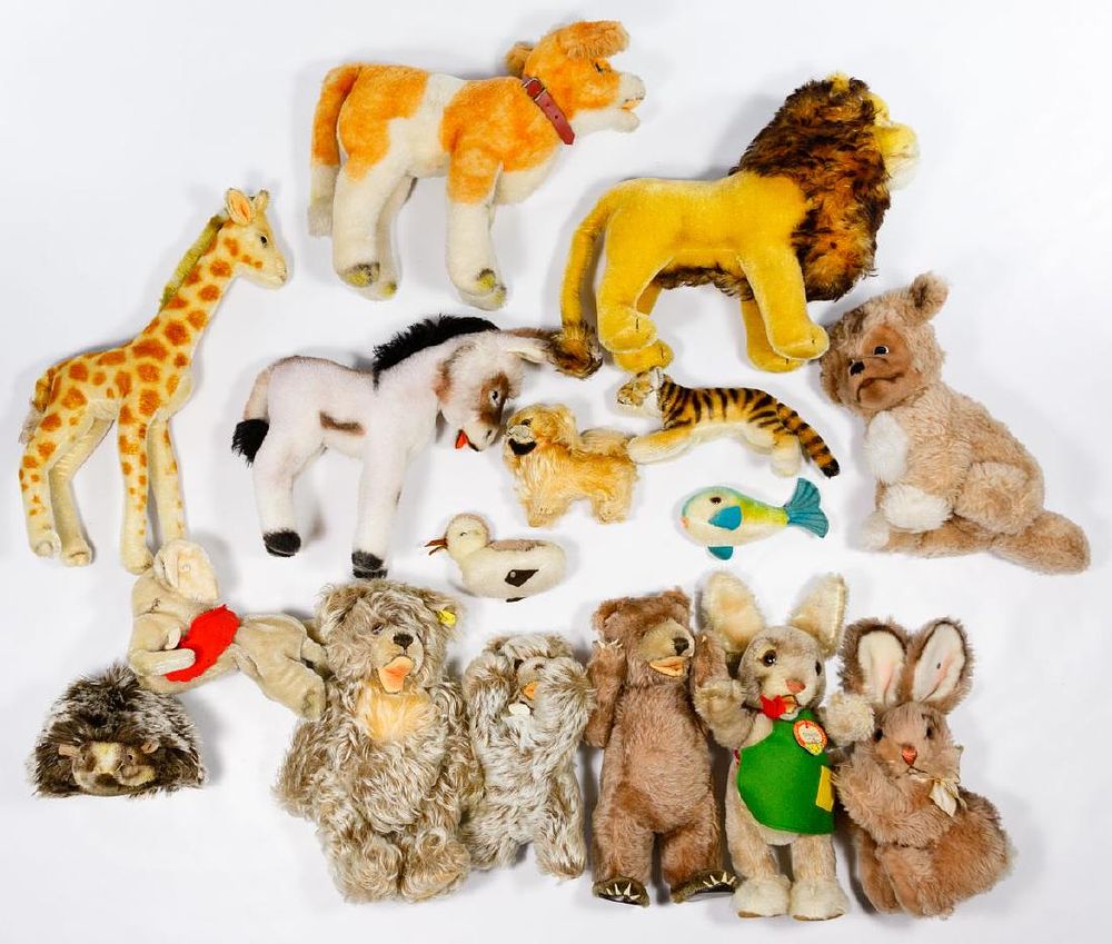 Lot 396: Steiff Stuffed Animal Assortment