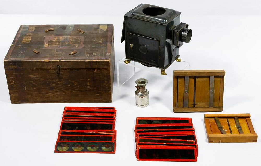 Lot 401: Magic Lantern Slide Projector