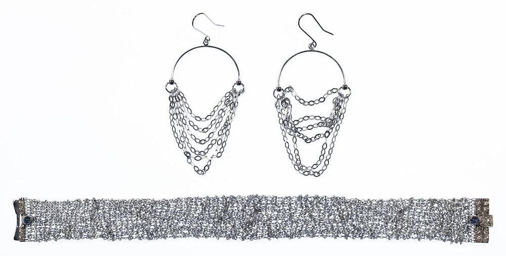 Lot 430: 18k White Gold Bracelet and Pierced Earring Assortment