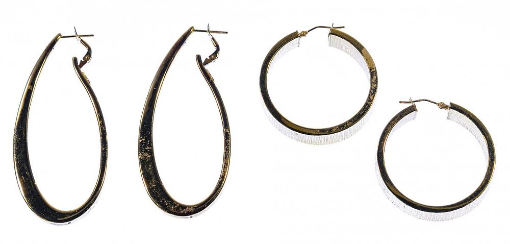 Lot 436: 18k Gold Pierced Earring Assortment