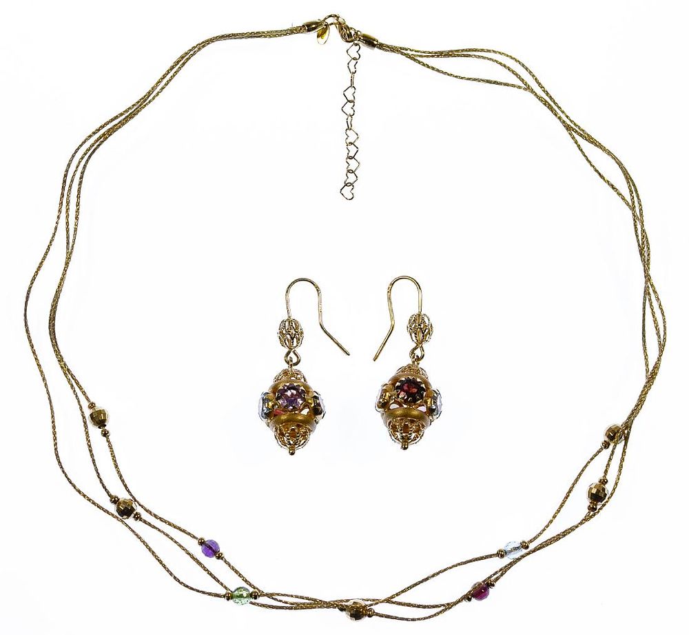 Lot 465: 18k Gold and Semi-Precious Gemstone Suite