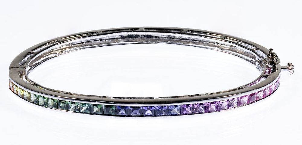 Lot 500: 14k White Gold and Semi-Precious Gemstone Bangle