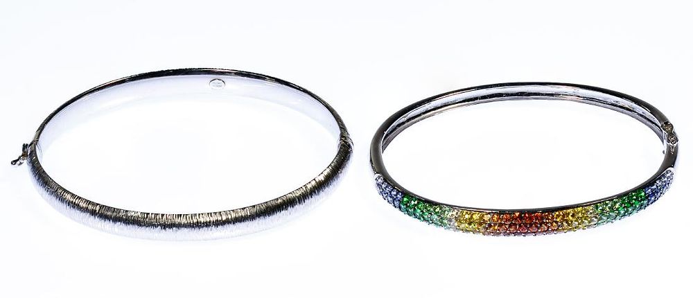 Lot 501: 14k White Gold and Semi-Precious Gemstone Bangle