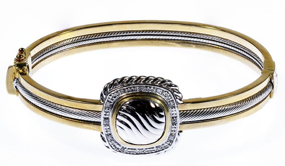 Lot 509: 14k White and Yellow Gold Bracelet