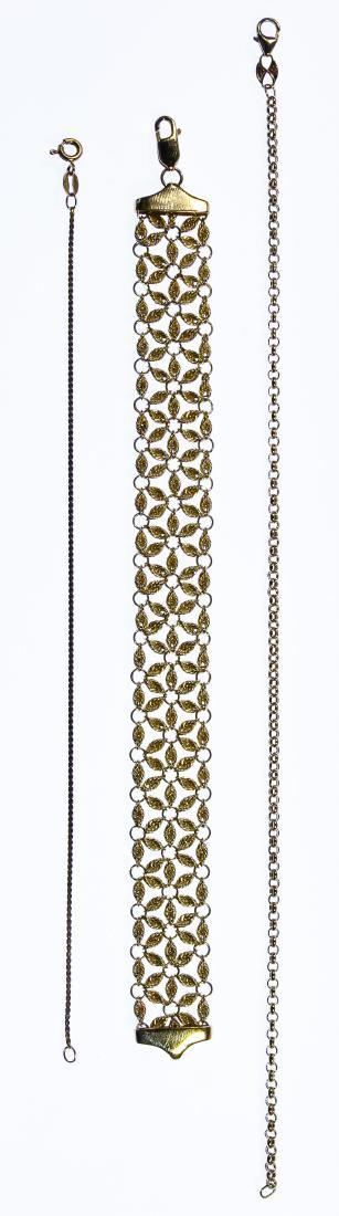 Lot 524: 14k Gold Bracelet Assortment