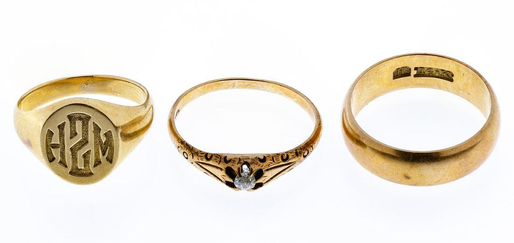 Lot 576: 14k Gold Ring Assortment