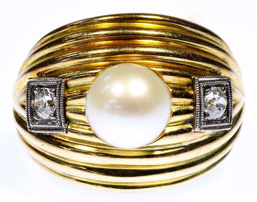 Lot 578: 14k Gold, Pearl and Diamond Ring