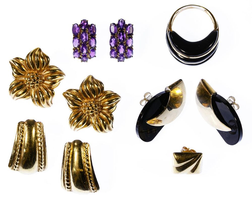 Lot 637: 14k Gold Jewelry Assortment