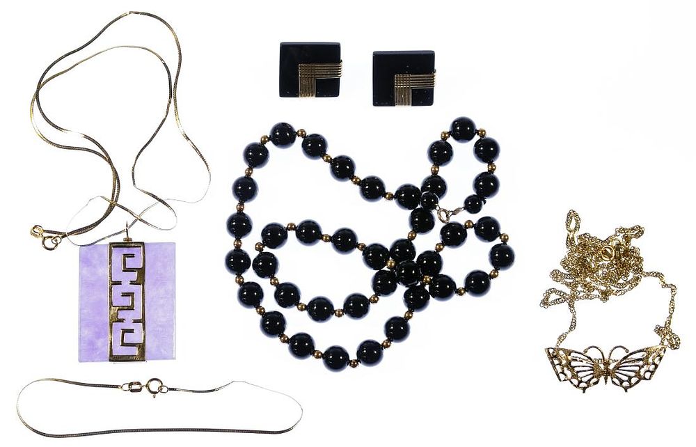 Lot 640: 14k Gold Jewelry Assortment
