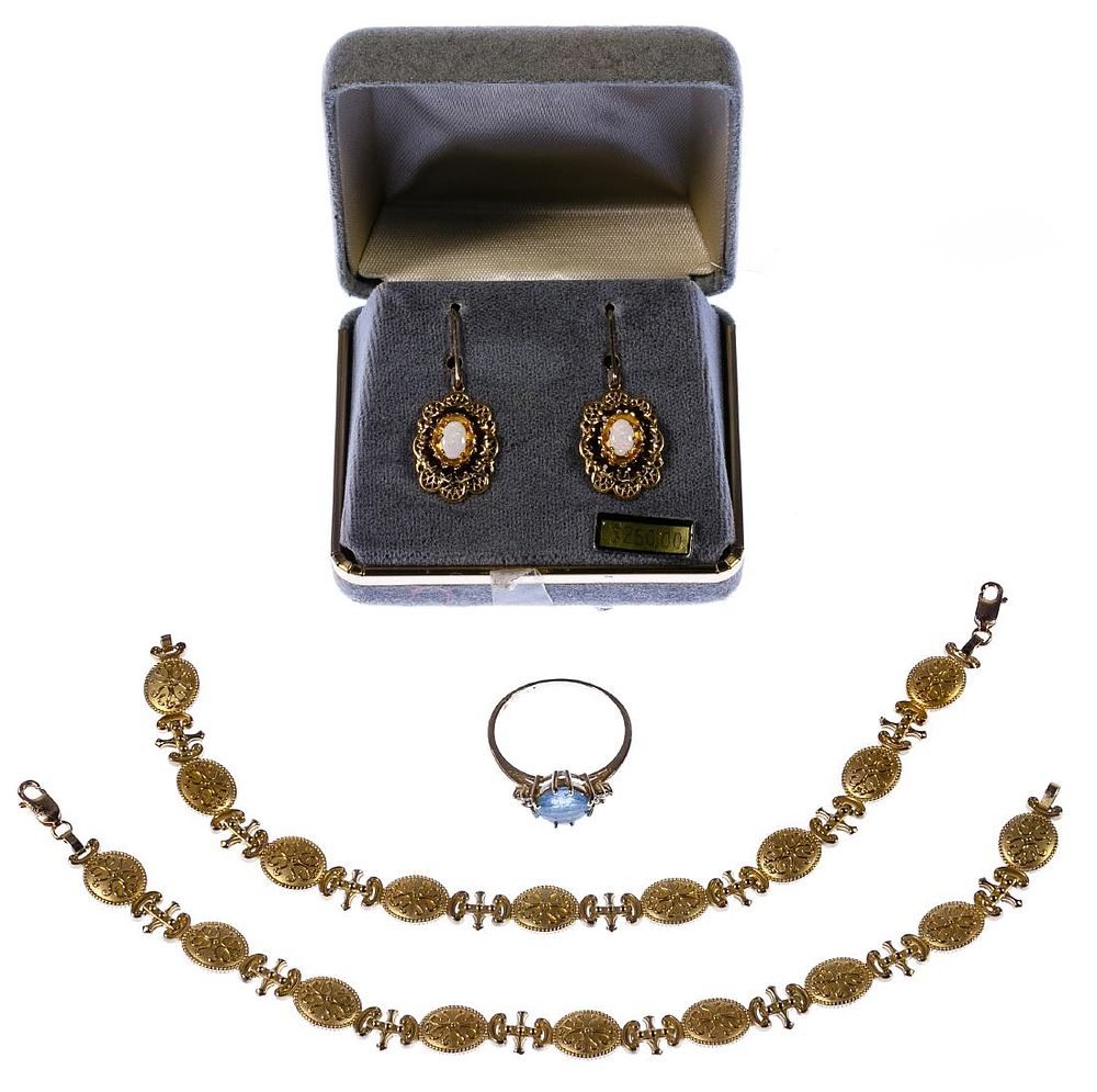 Lot 654: 10k Gold Jewelry Assortment