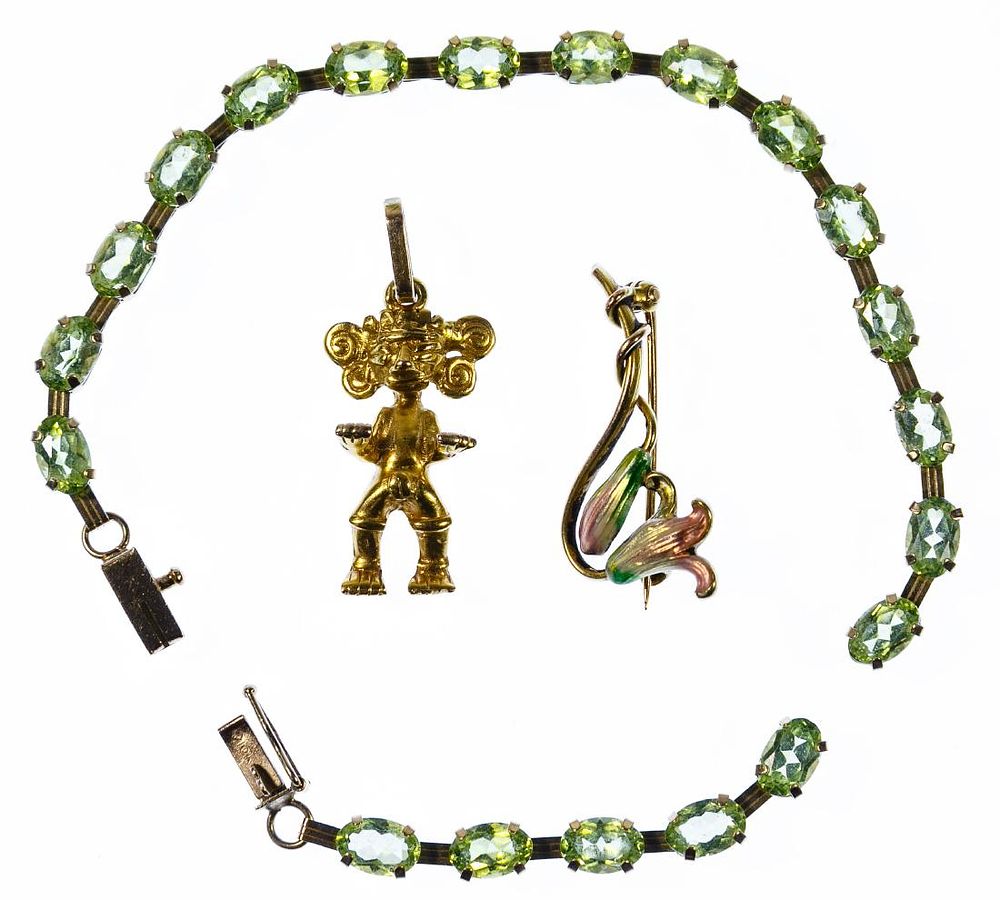 Lot 656: 14k and 10k Gold Jewelry Assortment