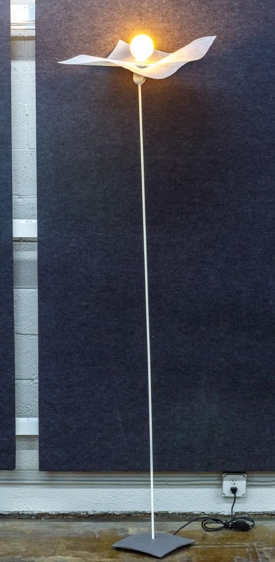 Lot 156: Mario Bellini for Artemide 'Area' Floor Lamp