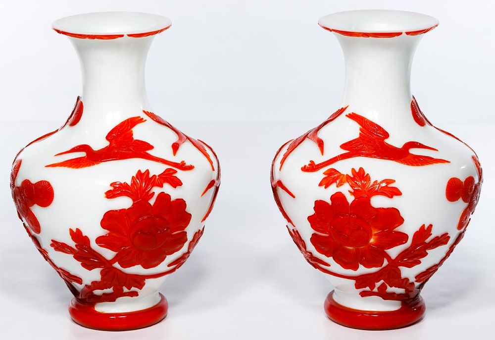 Lot 204: Peking Glass Vases
