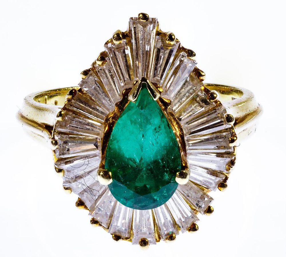 Lot 223: 18k Gold, Emerald and Diamond Ring