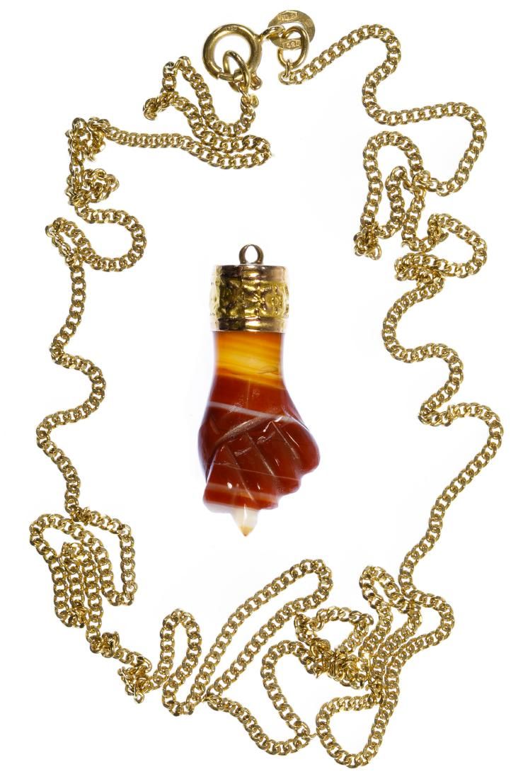 Lot 226: 18k Gold Pendant and Necklace