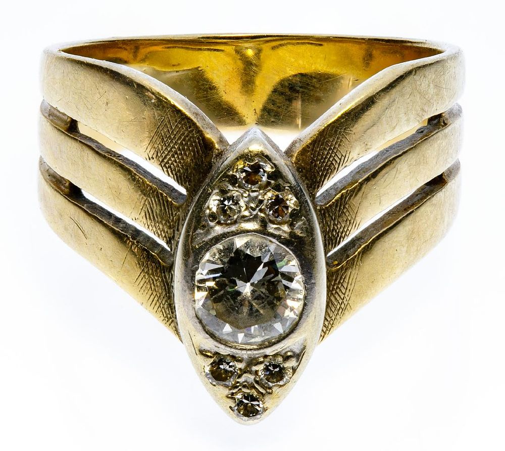 Lot 237: 14k Gold and Diamond Ring