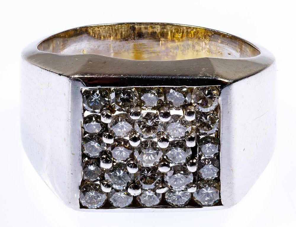 Lot 240: 14k White Gold and Diamond Ring