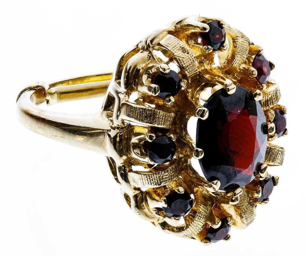 Lot 245: 14k Gold and Garnet Ring