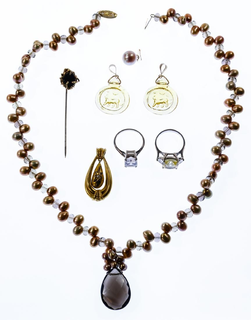 Lot 263: 14k Gold Jewelry Assortment