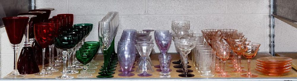 Lot 332: Glass and Stemware Assortment