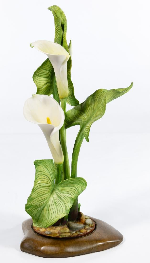 Lot 369: Cybis 'Calla Lily' Porcelain Figurine
