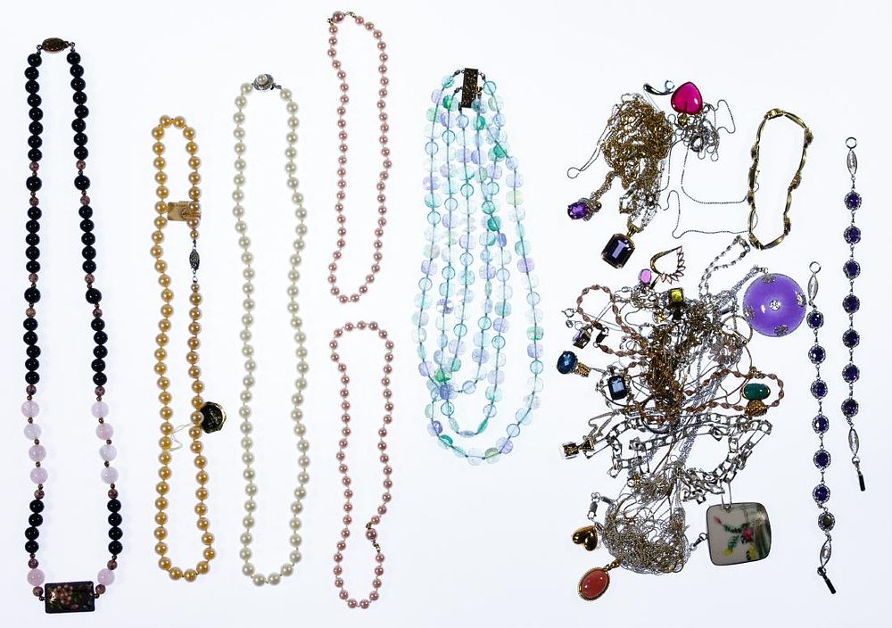 Lot 424: Sterling Silver and Semi-Precious Gemstone Jewelry