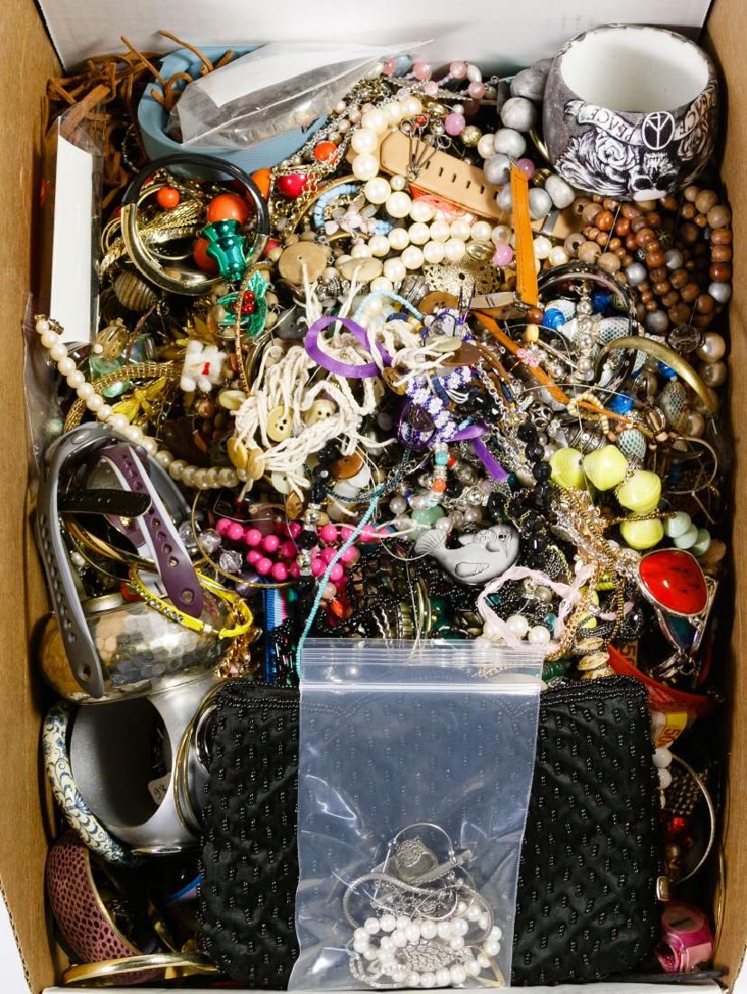 Lot 433: Gold, Sterling Silver and Costume Jewelry Assortment