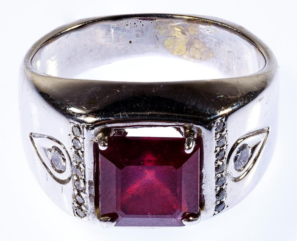 Lot 165: 14k White Gold, Ruby and Diamond Ring