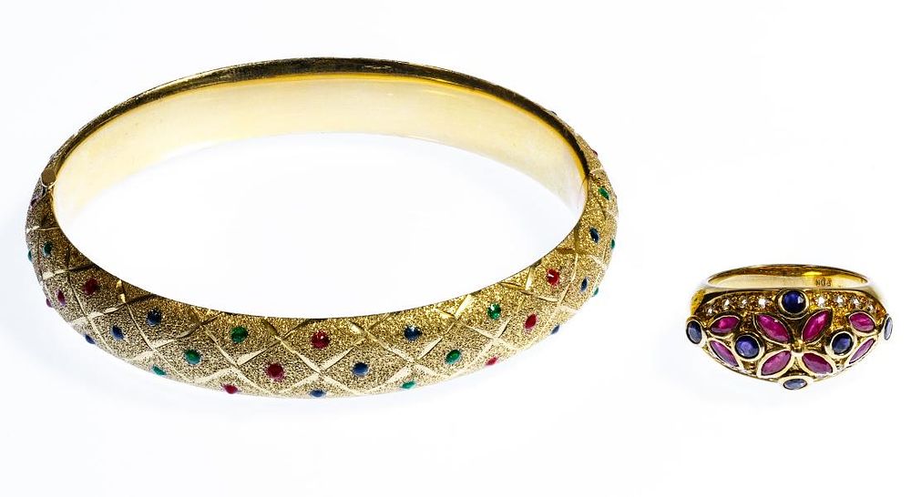 Lot 185: 14k Gold and Semi-Precious Gemstone Jewley Assortment