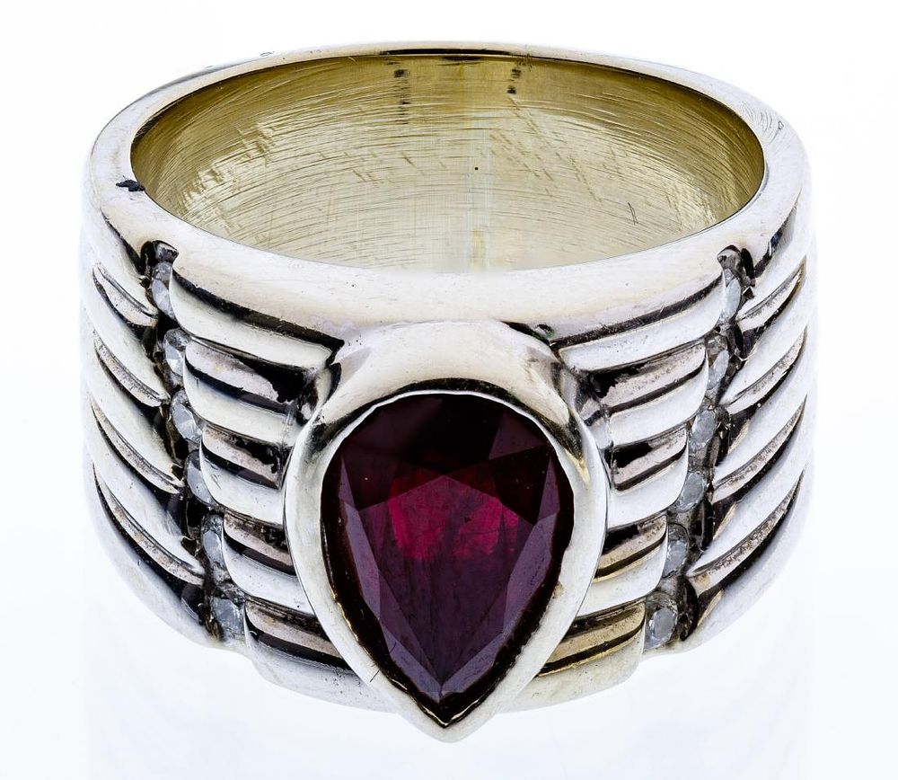 Lot 195: 10k White Gold, Ruby and Diamond Ring