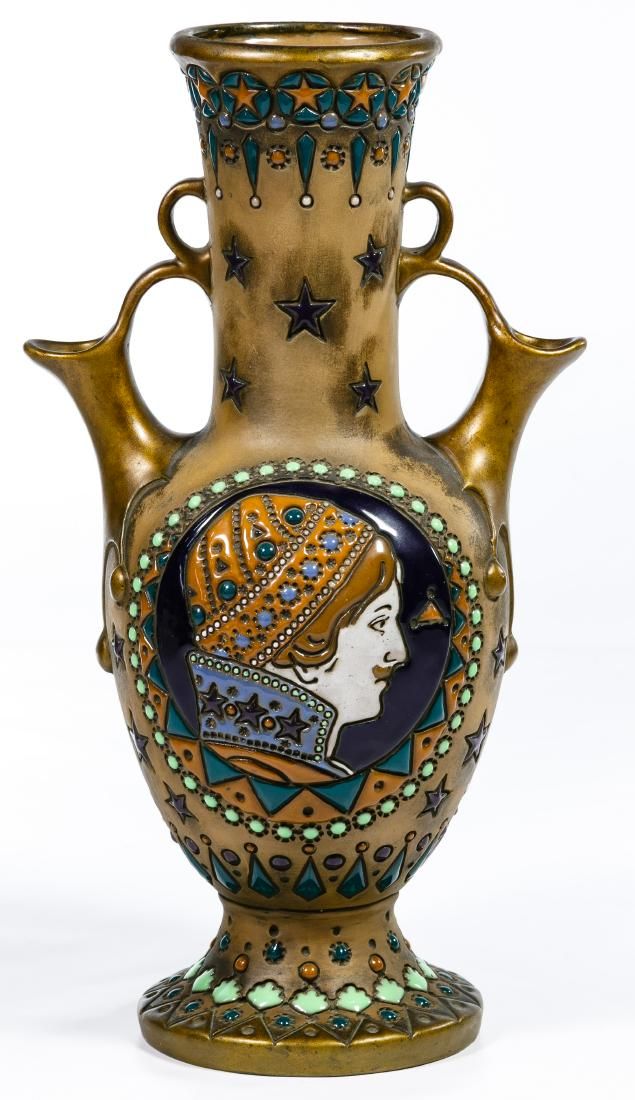 Lot 262: Amphora Double Handled Vase