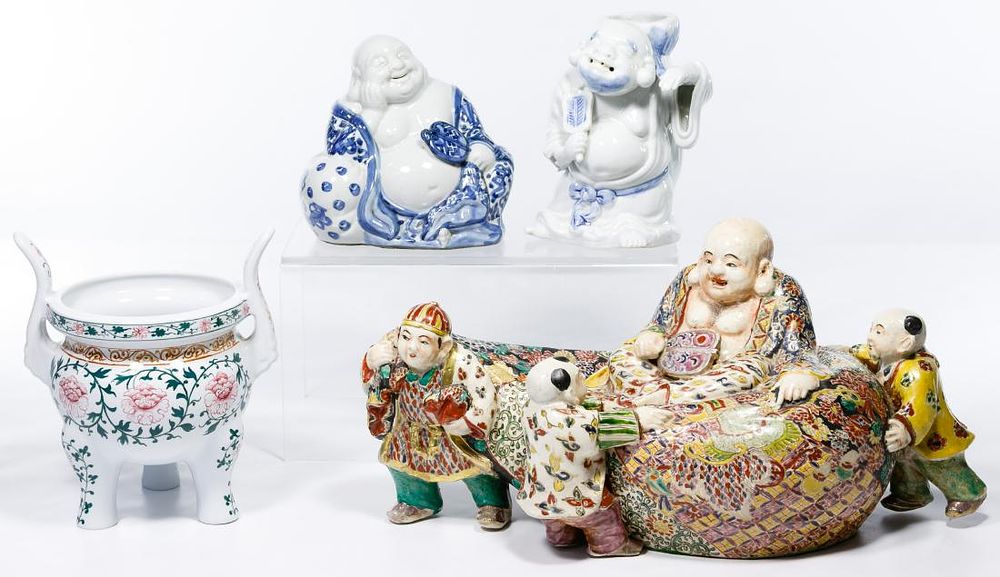 Lot 266: Asian Porcelain Assortment