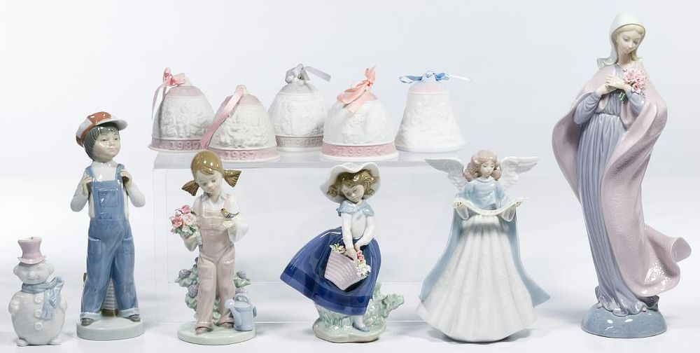 Lot 275: Lladro Figurine and Bell Assortment