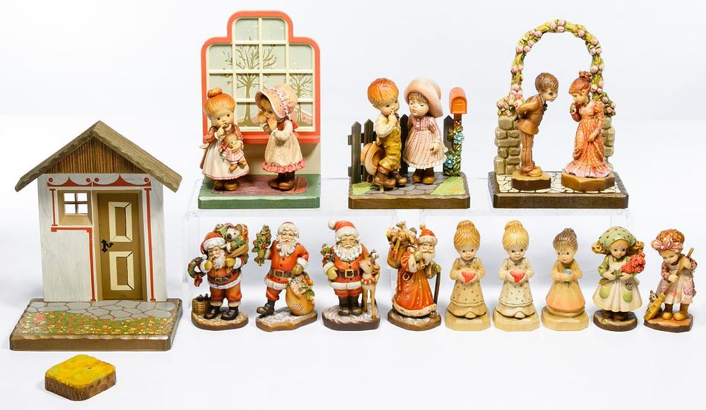 Lot 277: Anri Italian Hand-Carved Wood Figurine Assortment