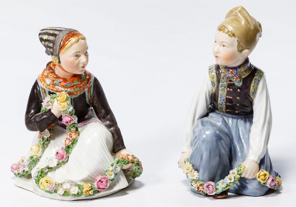 Lot 279: Royal Copenhagen 'Amager' Figurines
